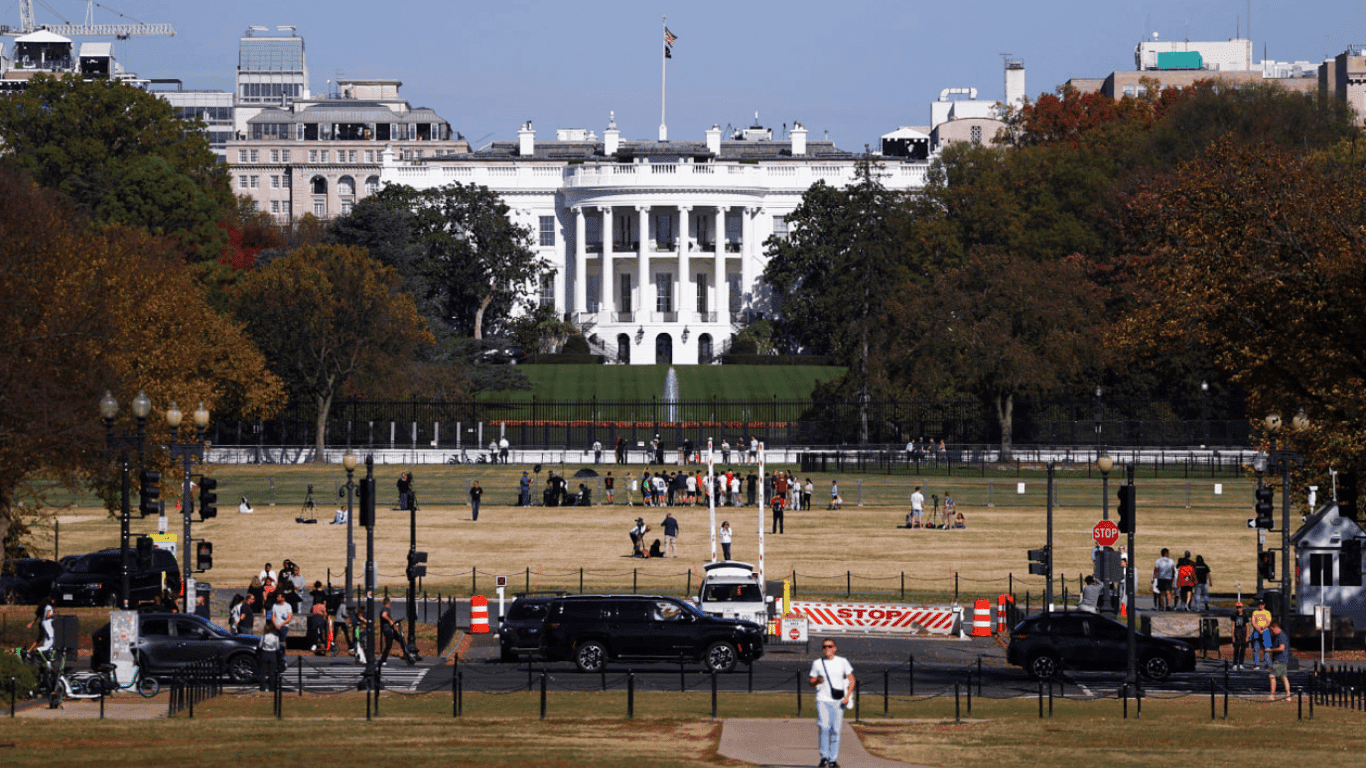 Стало відомо, коли зустрінуться Байден і Трамп.