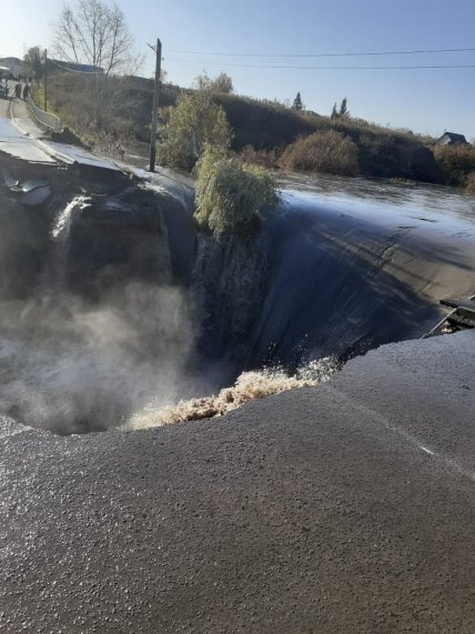 Прорыв дамбы на Алтае